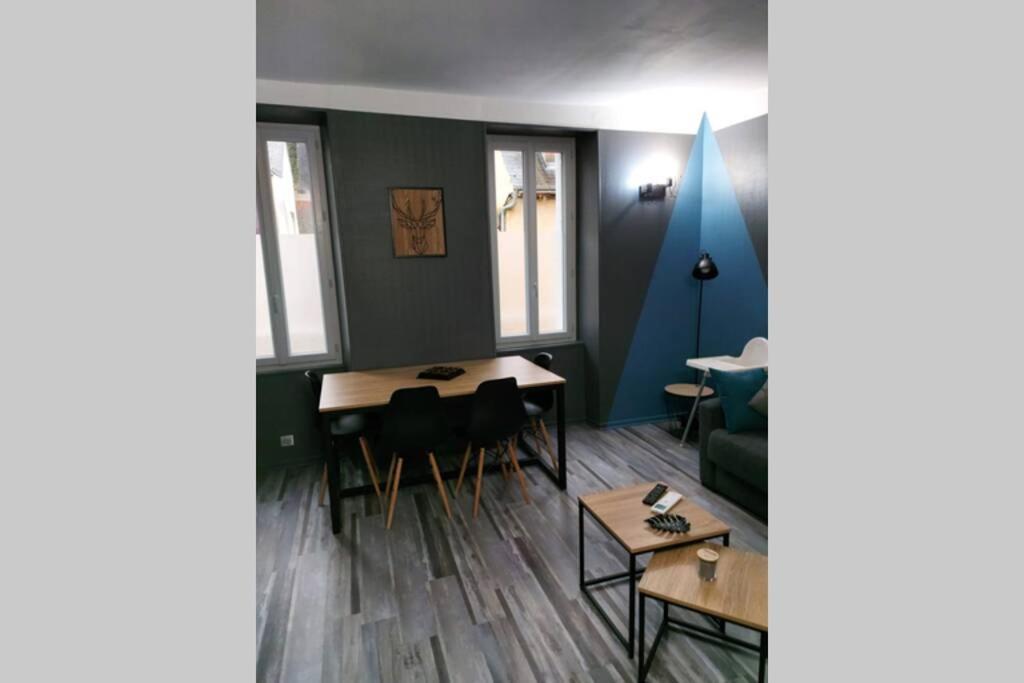 Au Numero 4 Chateauroux Exterior photo